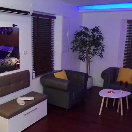 Villa Loveroom 54